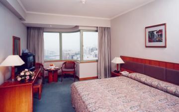 โรงแรมเมโทรพาร์ค 4*